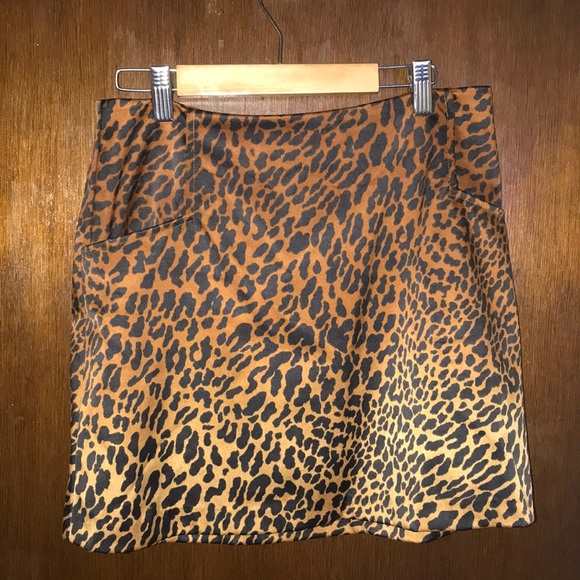Urban outfitters satin leopard skirt - Picture 4 of 4